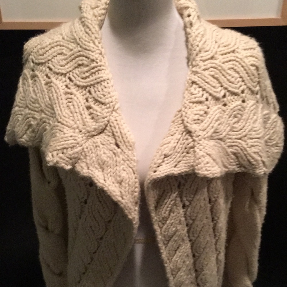 Soft, Winter white boucle style sweater